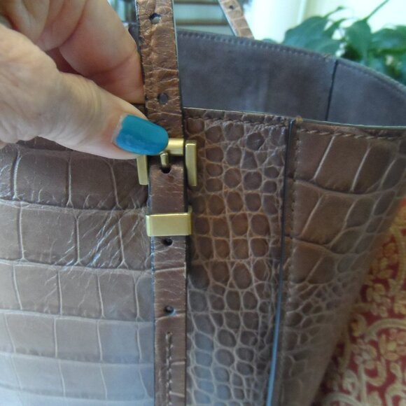 Michael Kors Collection Brown/Tan Croc Embosed Leather Large Tote Handbag - Picture 4 of 16